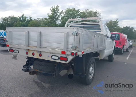 2011 Ford F-250 Xl z USA, uszkodzony, nr VIN 1FT7X2BT8BEA57663